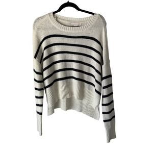 C&C California Sweater Womens Large White Blue Striped Pullover‎ Knit Casual